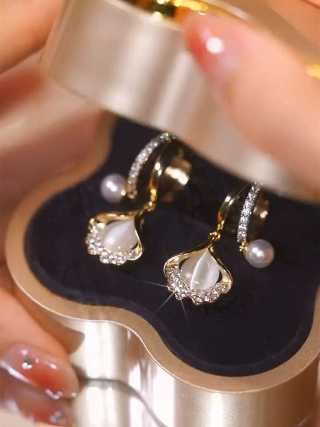 High grade leaf pearl earrings