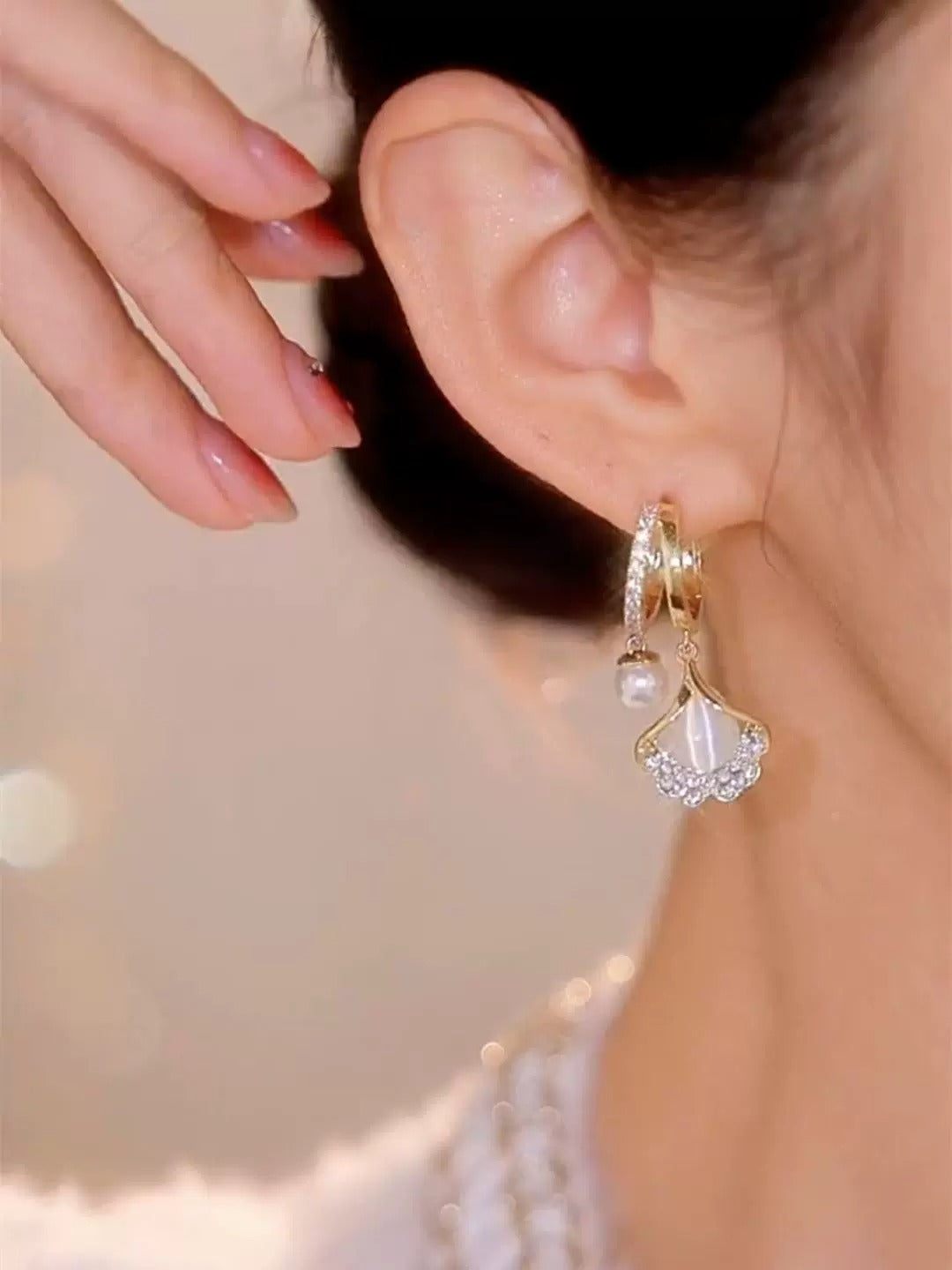 High grade leaf pearl earrings