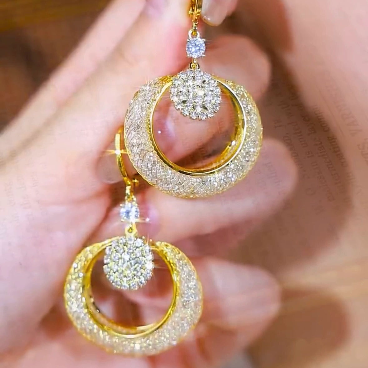 Mesh crystal hoop earrings(24k gold plated)